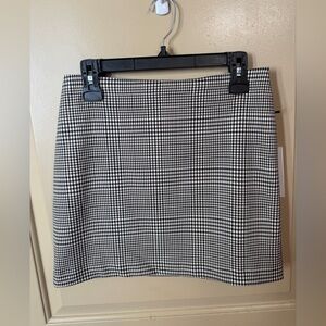 Chic Black and White Checkered Mini Skirt nwt